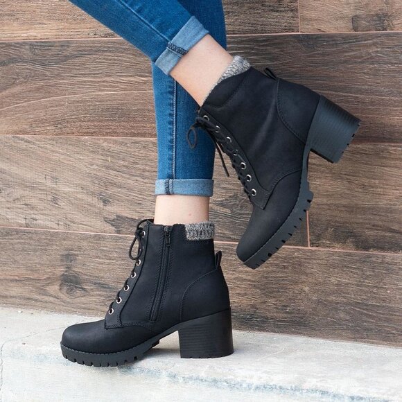 New Black Lace-Up Combat Ankle Booties Boots Block Heel Lug Platform Knit Collar - Picture 1 of 6